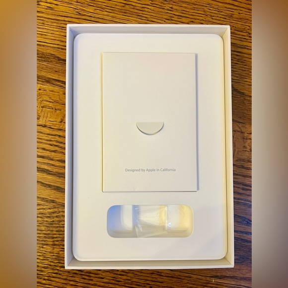 Apple Ipad Mini First Generation 16GB box for display or prop - Picture 8 of 9